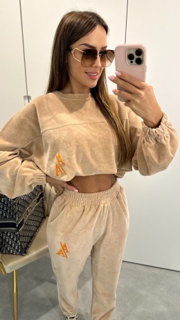 Welurowy dres AA